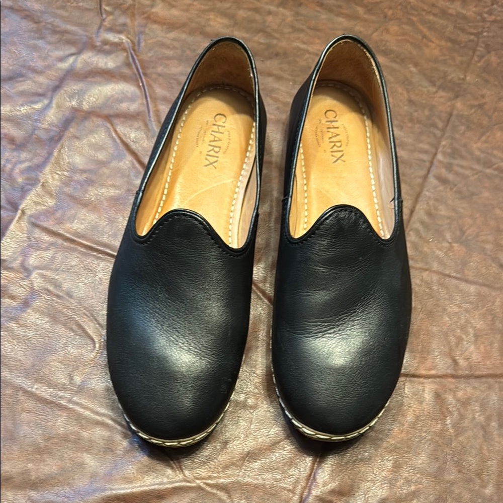 CHARIX size 42 (11) Leather Black Slip-on Loafers